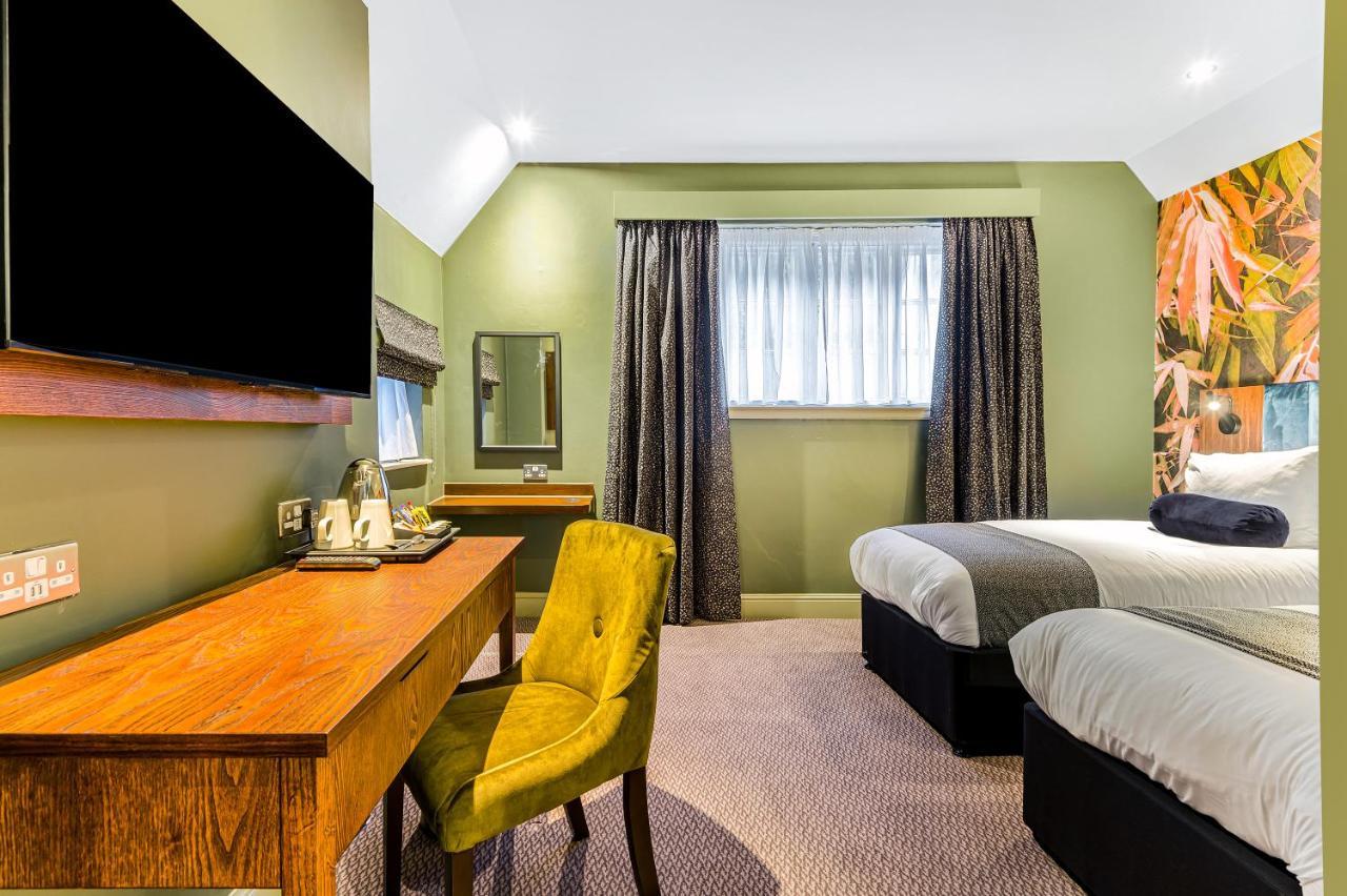 Inn On The Lake By Innkeeper'S Collection Godalming Esterno foto