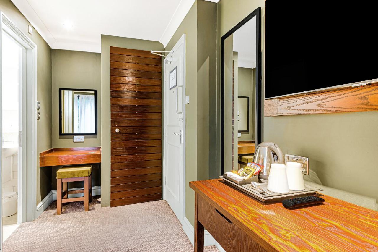 Inn On The Lake By Innkeeper'S Collection Godalming Esterno foto