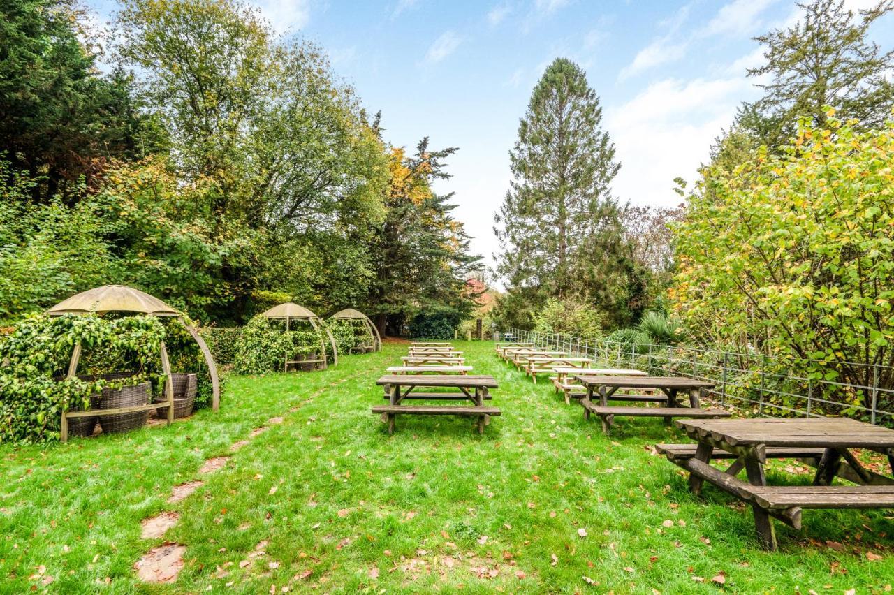 Inn On The Lake By Innkeeper'S Collection Godalming Esterno foto